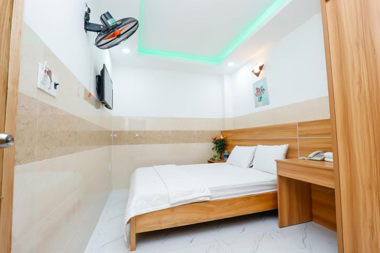Luxury Hotel ホーチミン市 エクステリア 写真