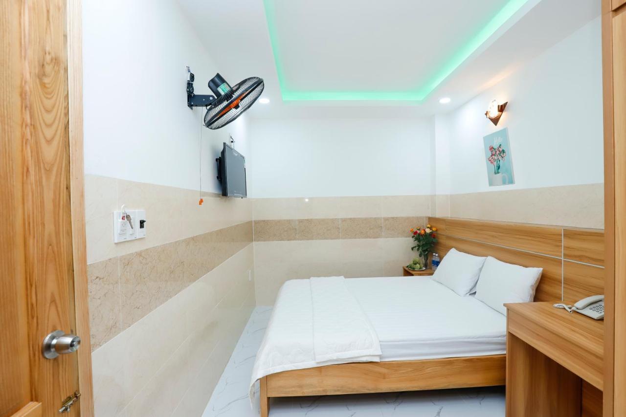 Luxury Hotel ホーチミン市 エクステリア 写真